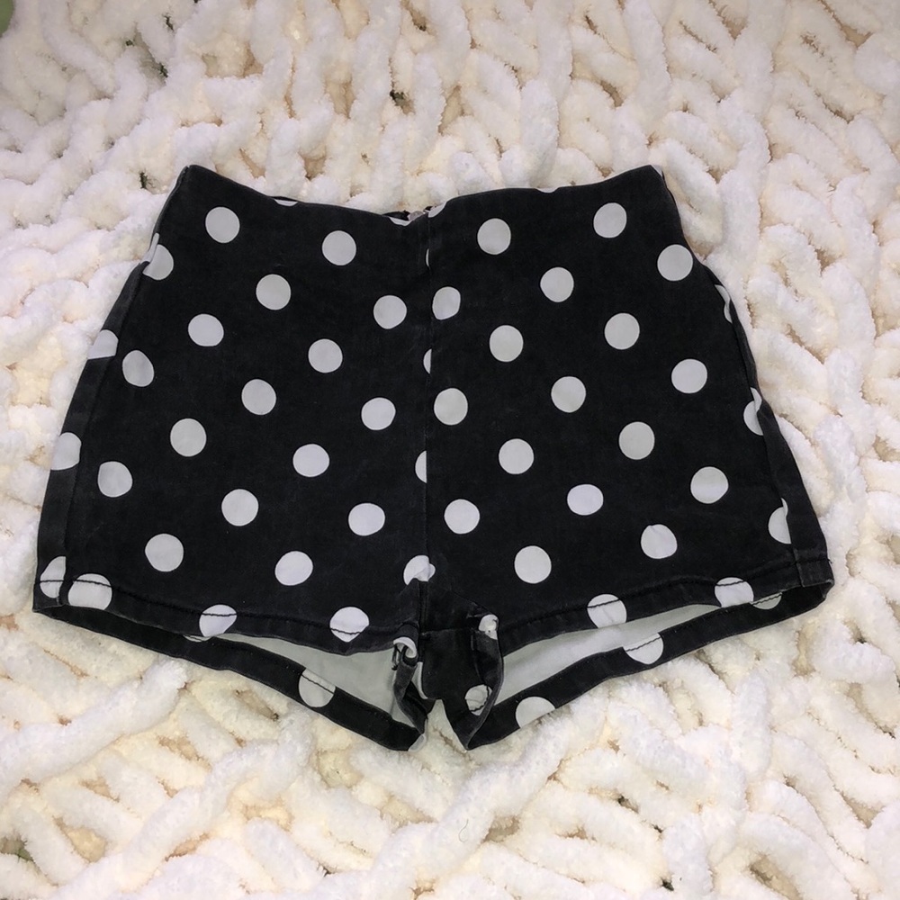Black with white polka dots shorts Forever 21